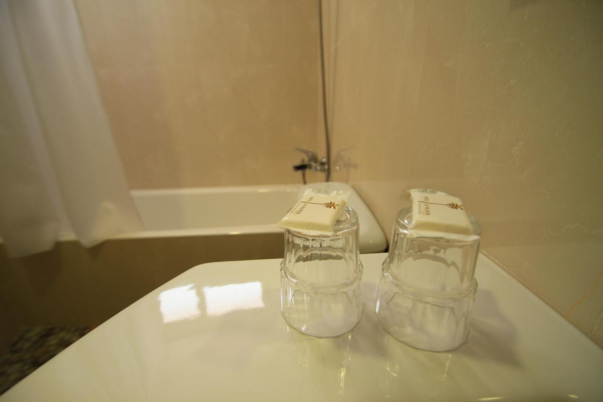 Double or Twin Room,124718343:JPEG